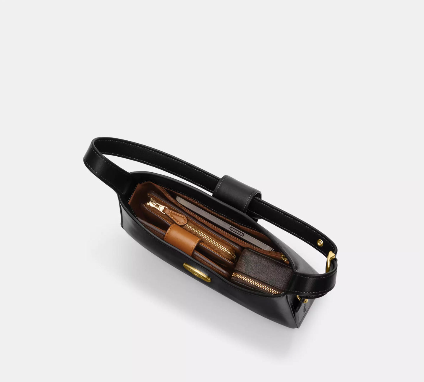 NWT Coach Leather Eliza Shoulder Bag With Zipper Closure in Black