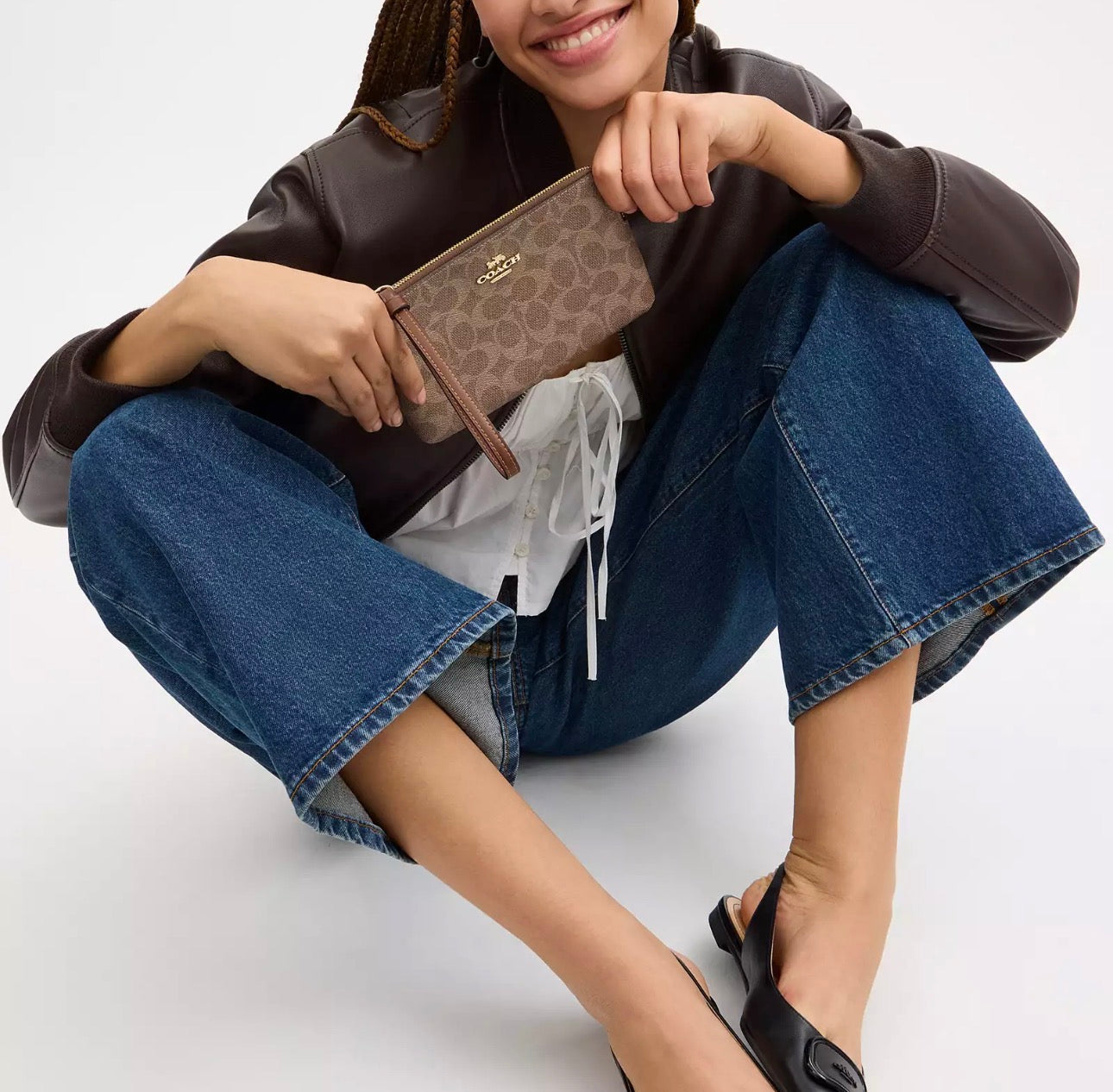 NWT Coach Large Corner zip Wristlet Wallet In Signature Canvas & Leather