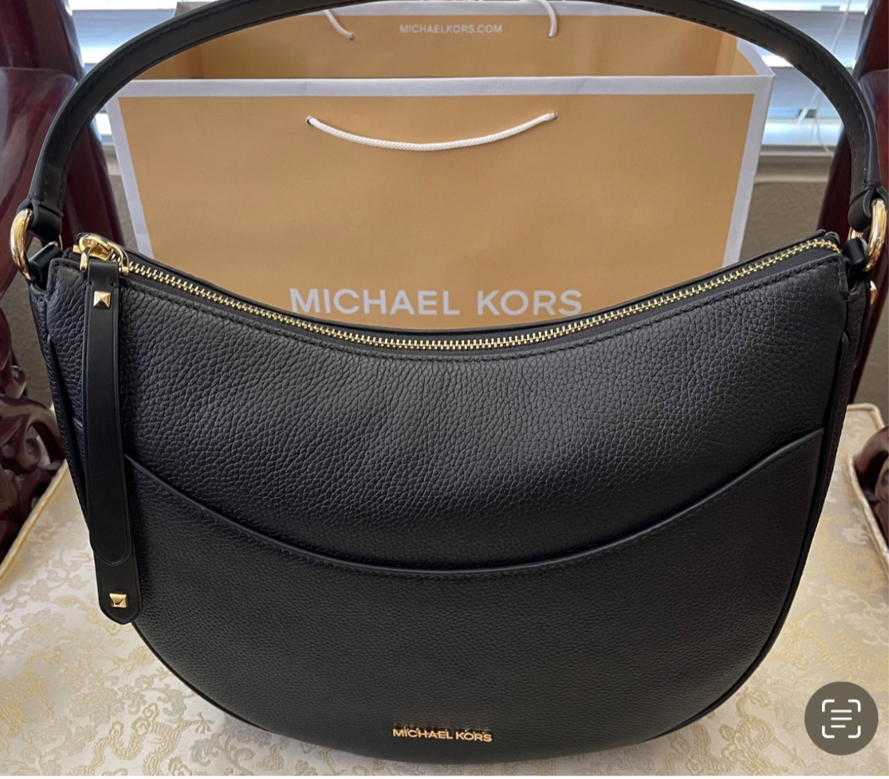 NWT Michael Kors Large Dover Half Moon Shoulder Bag In Black