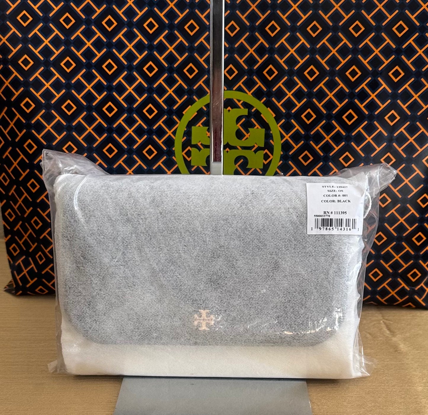 NWT Tory Burch Emerson Patent Leather Chain Wallet/Crossbody bag In Gold/Black