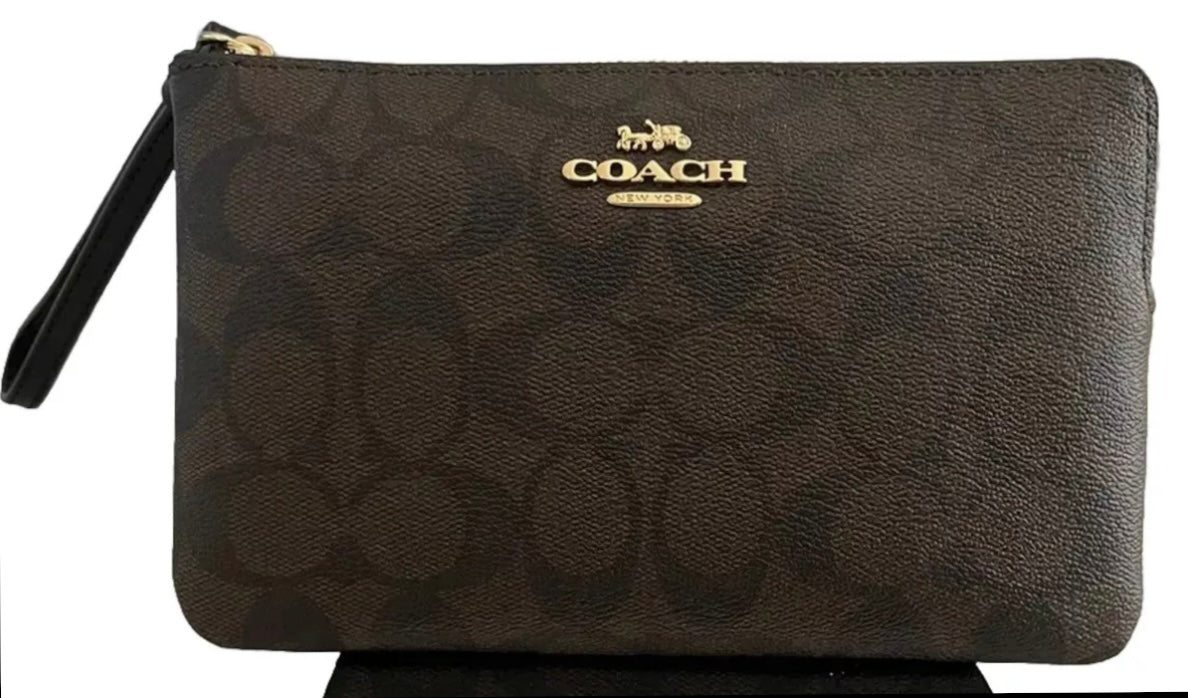 NWT Coach Large CornerZip Wristlet Wallet In Signature Canvas