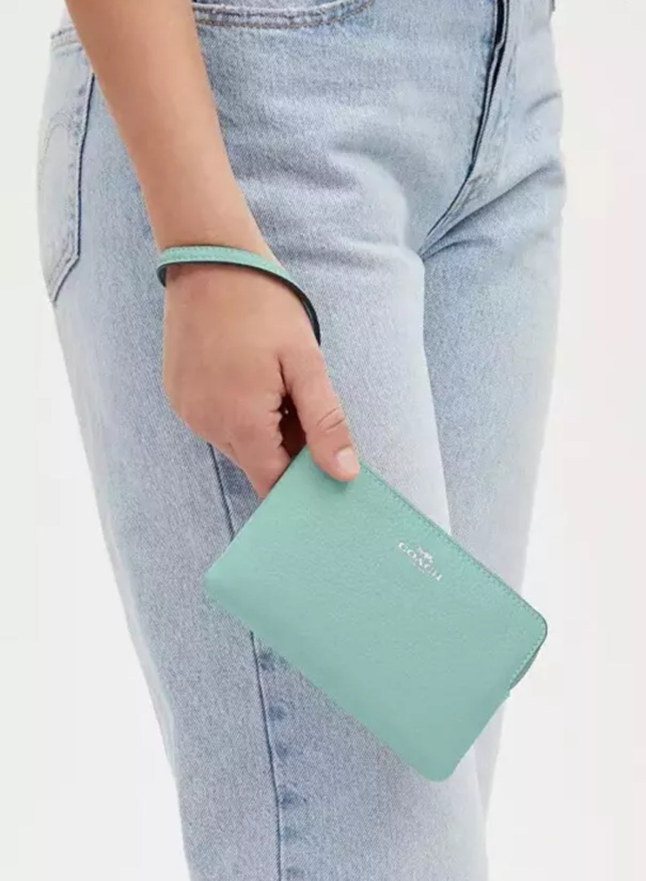 NWT Coach Corner Zip Wristlet In Leather Silver /Faded Blue