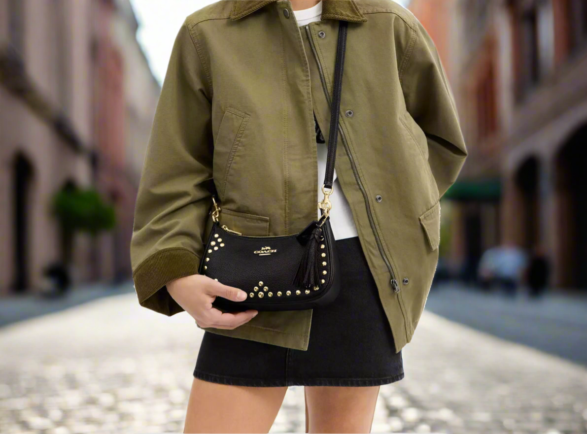 NWT Coach Leather Teri Shoulder Bag With Rivets In Black