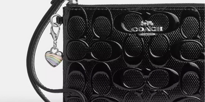 NWT Coach Corner Zip Wristlet In Signature Leather With Heart Charm In Silver/Black