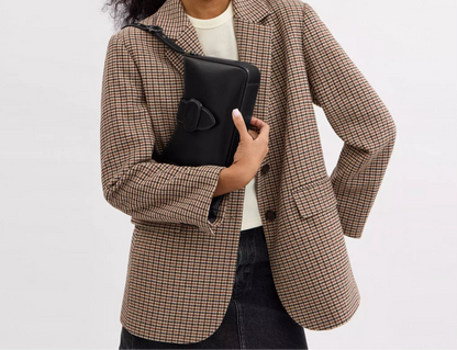 NWT Coach Leather Eliza Shoulder Bag With Zipper Closure in Black
