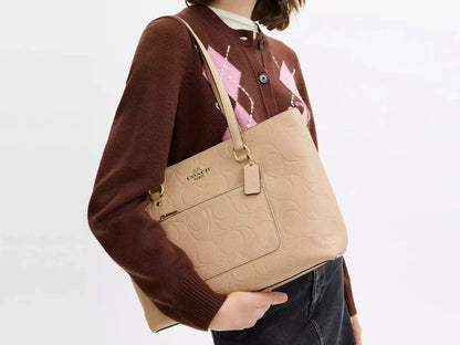 NWT Coach Signature Leather station Tote Bag