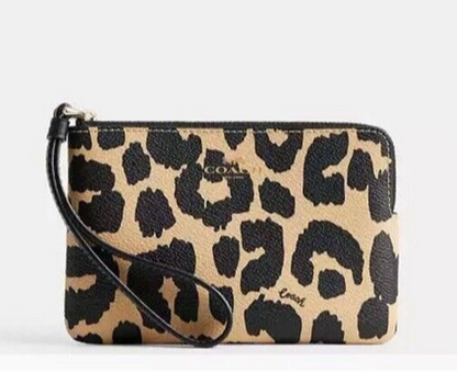 NWT Coach Corner Zip Wristlet Wallet With Leopard Print