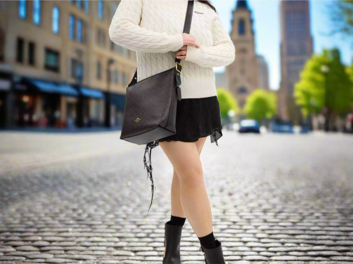 NWT Coach Val Duffel Bag In Signature Canvas & Leather