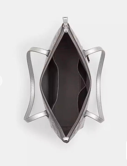 NWT Coach Fiona Zip Tote In Pearlized Signature Canvas & Metallic Smooth Leather